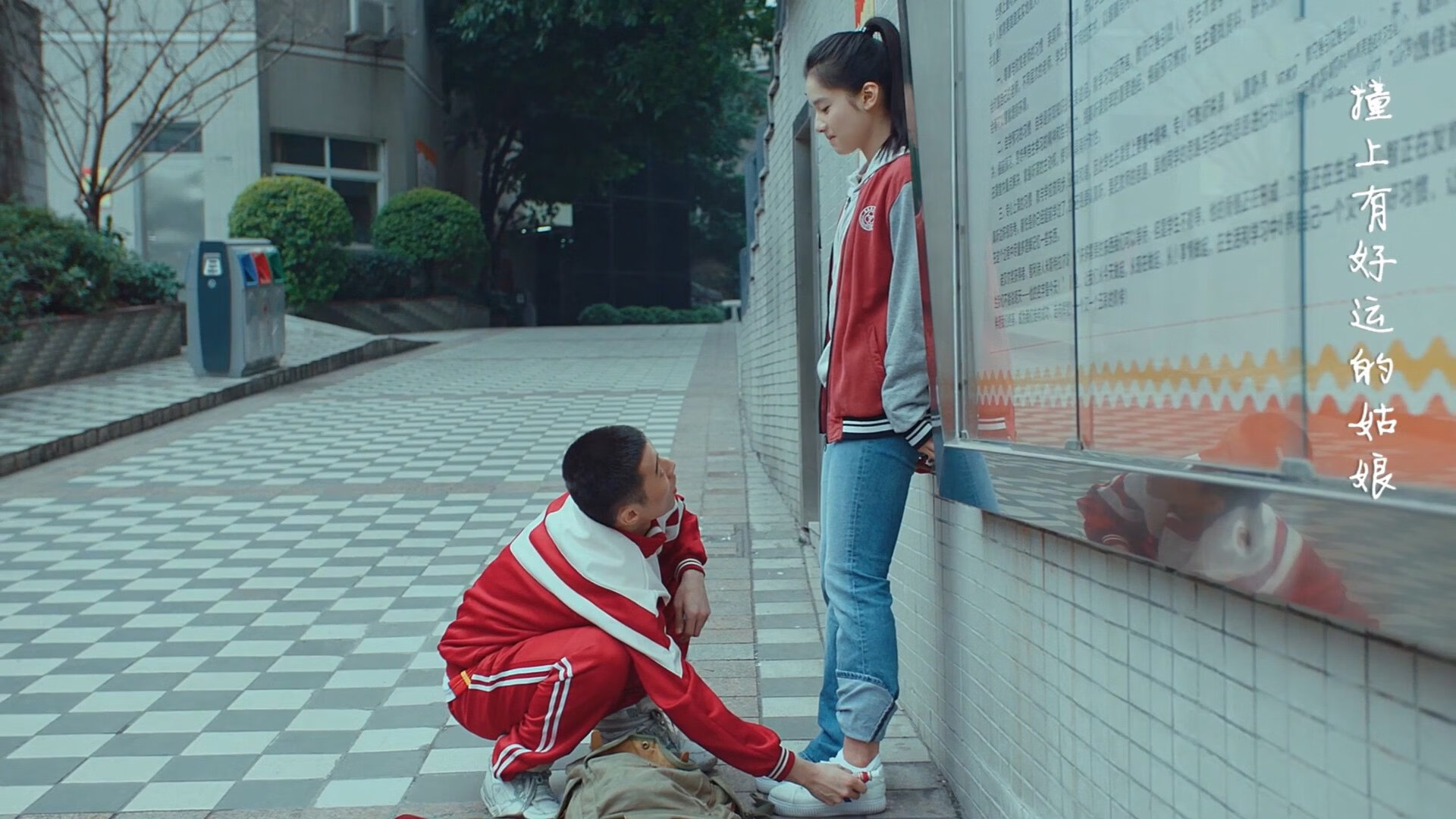 _红土、硬地、草地：不同场地带来的独特体验_，红土地土壤有什么好处