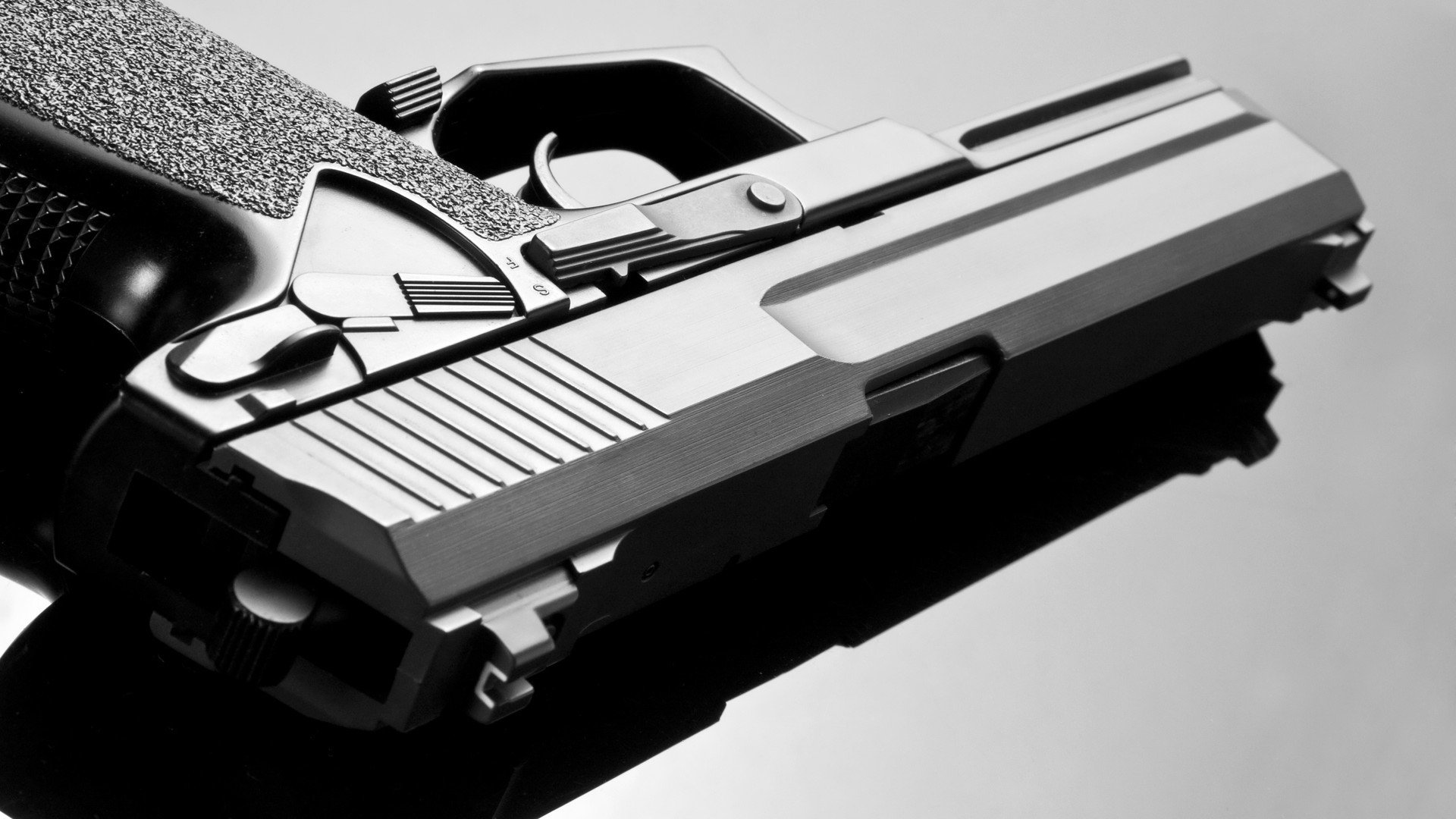 拉恩：凭借速度和爆发力，他在全黑队反击战术中总能制造奇迹，拉恩vs费雷拉