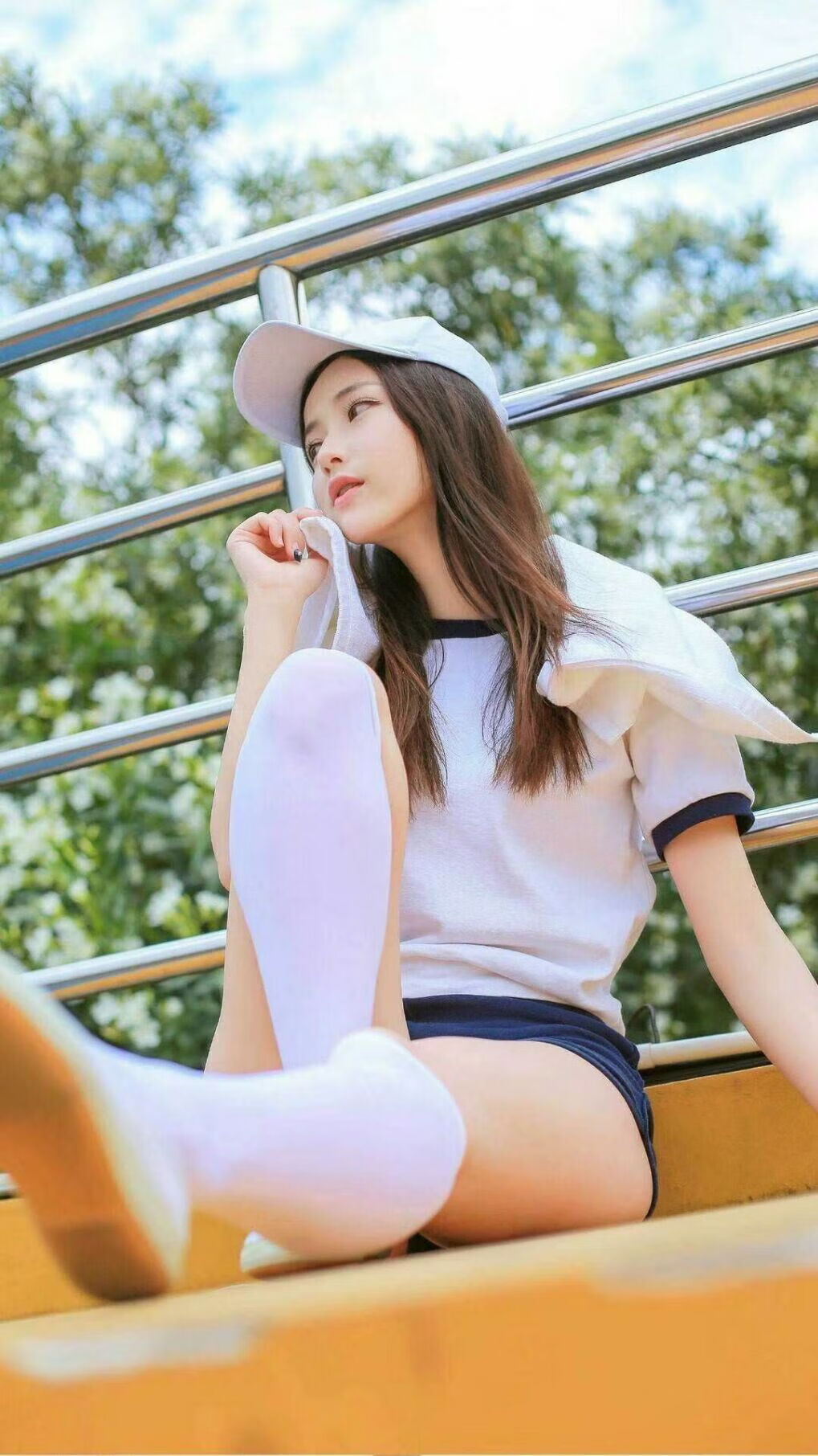 胡贝特·科斯后半程爆发力夺人眼球，贝尔·胡克斯